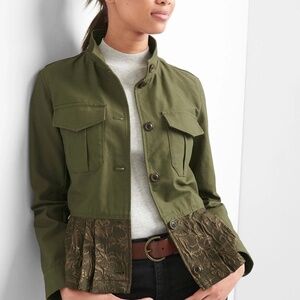 Gap Army Green Utility Jacket w Metallic Floral Pleated Peplum Hem Sz M